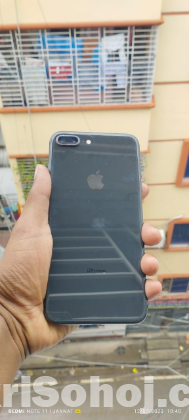 iPhone 8 Plus
